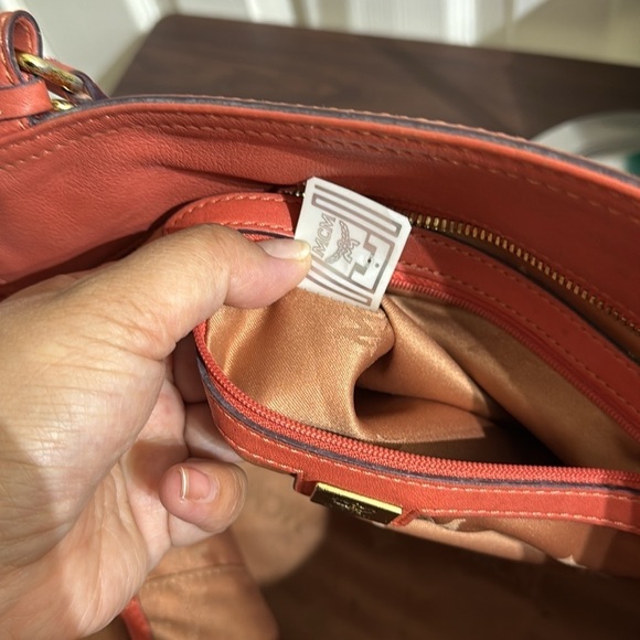 MCM Shoulder Bag in Leather - Picture 9 of 10